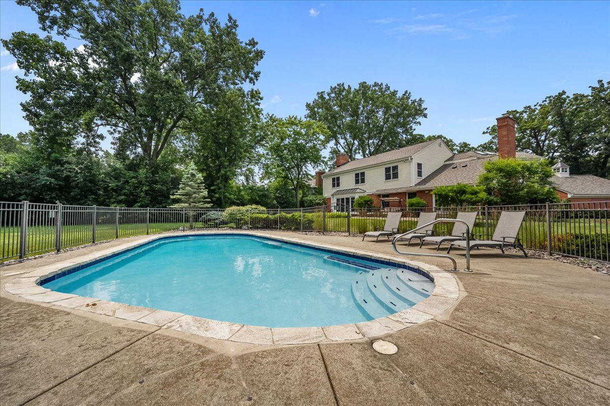 455 Rockefeller Road Lake Forest, IL 60045 - Photo 39 of 40 Gallery Image 39
