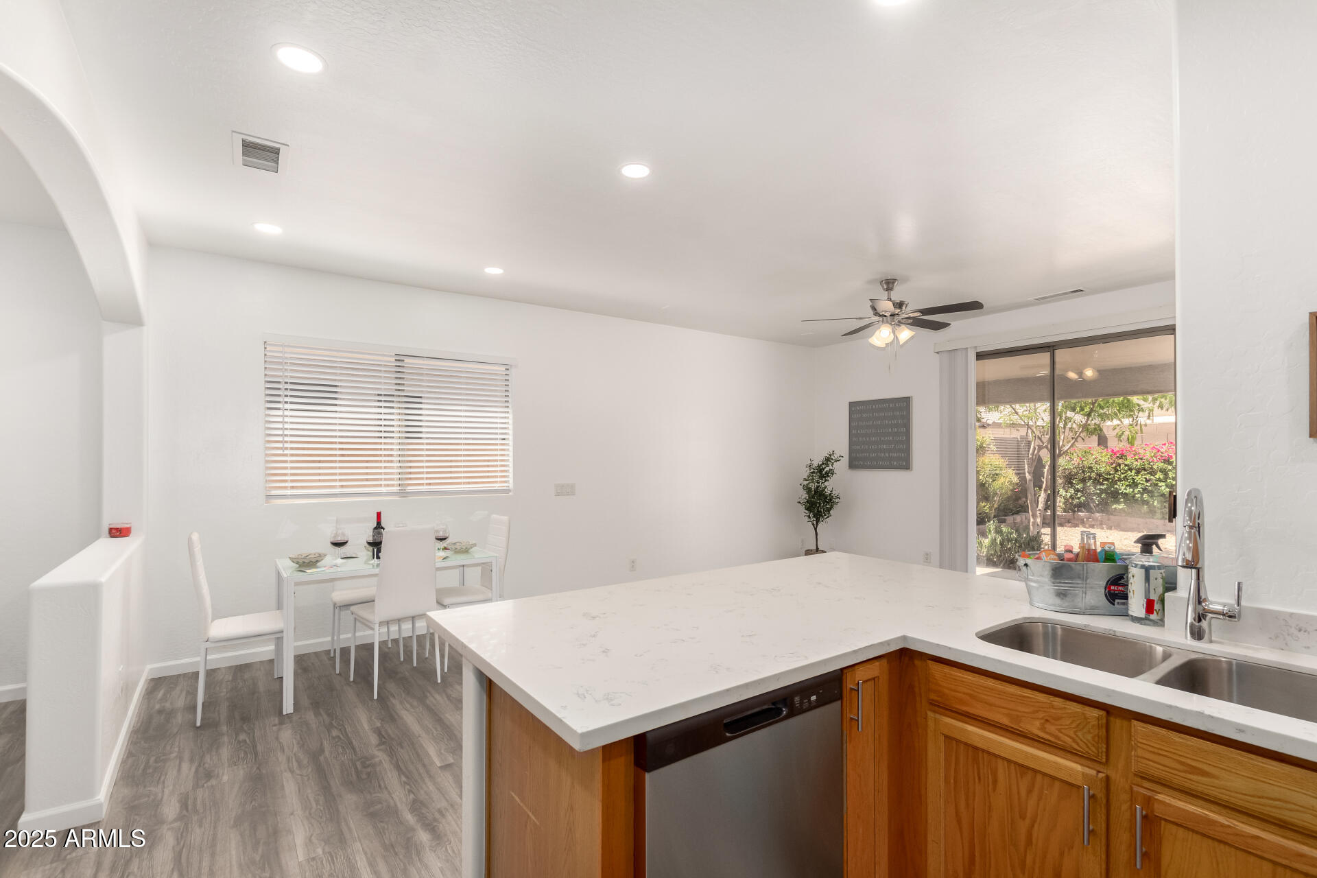 11182 West Coronado Road Avondale, AZ 85392 - Photo 5 of 30 Gallery Image 5