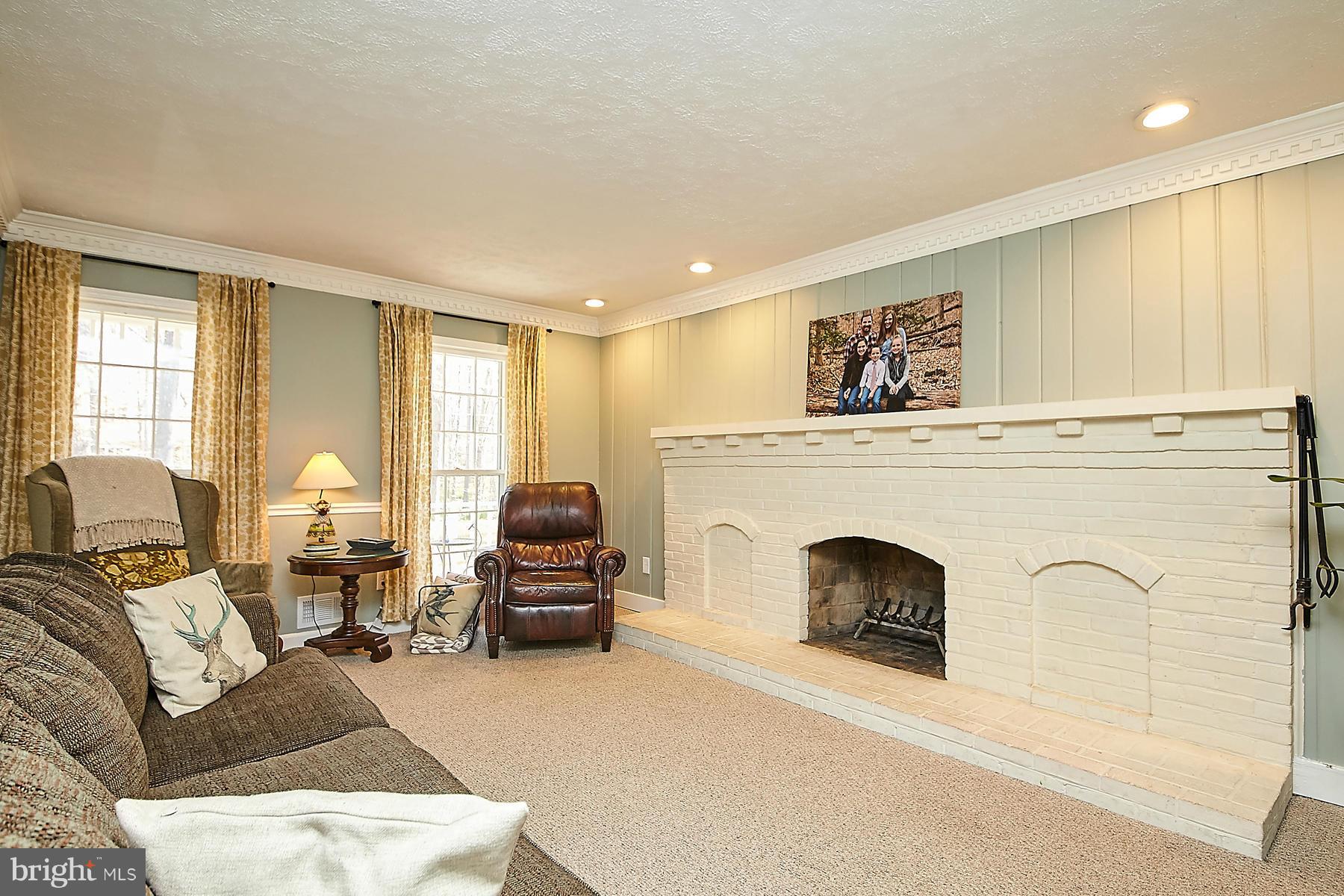 8070 Stillbrooke Road Manassas, VA 20112 - Photo 2 of 30 Family Room