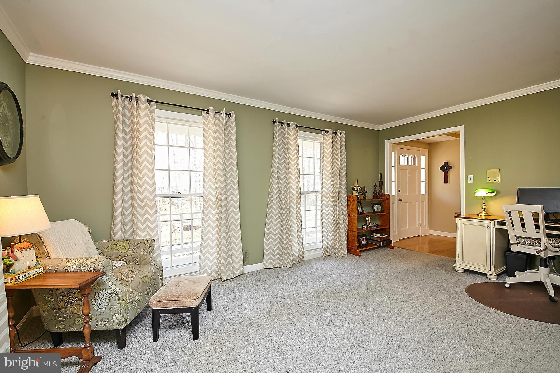 8070 Stillbrooke Road Manassas, VA 20112 - Photo 13 of 30 Living Room