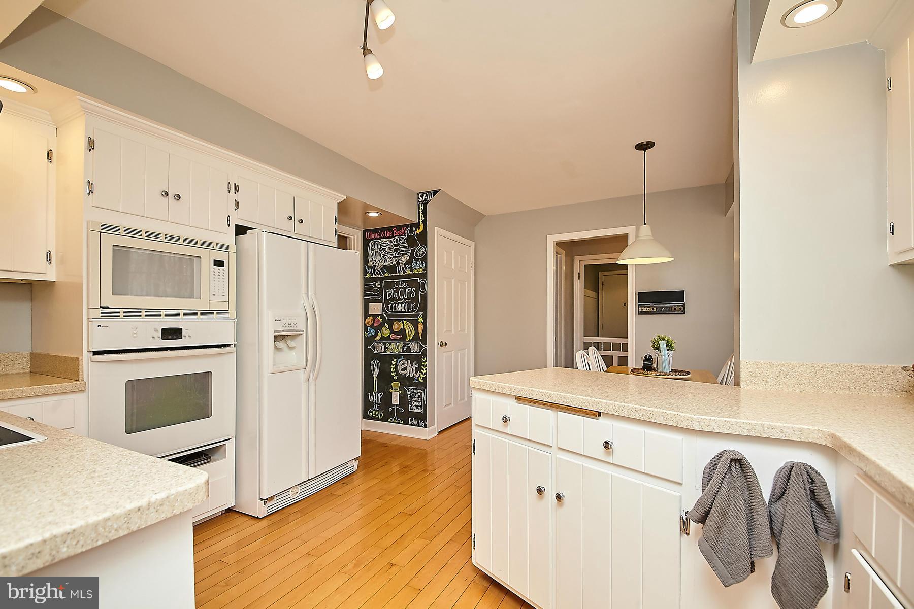 8070 Stillbrooke Road Manassas, VA 20112 - Photo 4 of 30 Kitchen