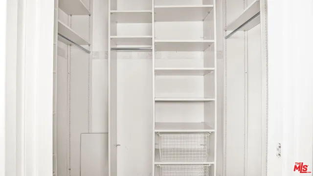 $3,300 | 263 East Sierra Madre Boulevard, Unit 4, Sierra Madre, CA 91024