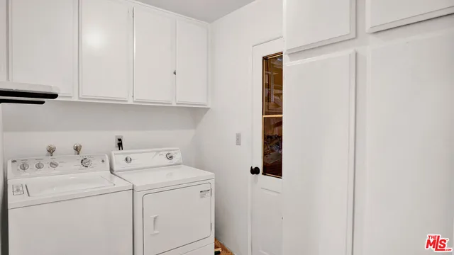 $3,300 | 263 East Sierra Madre Boulevard, Unit 4, Sierra Madre, CA 91024