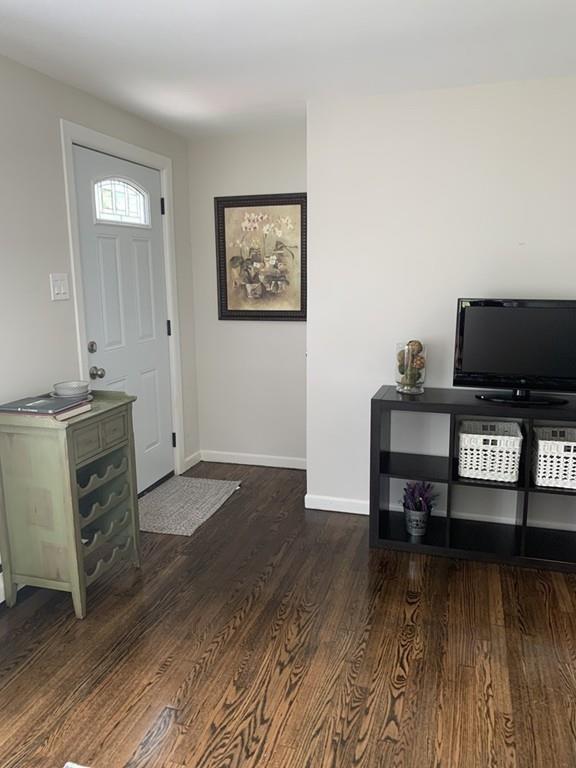 57 Granger Street Springfield, MA 01119 - Photo 4 of 27