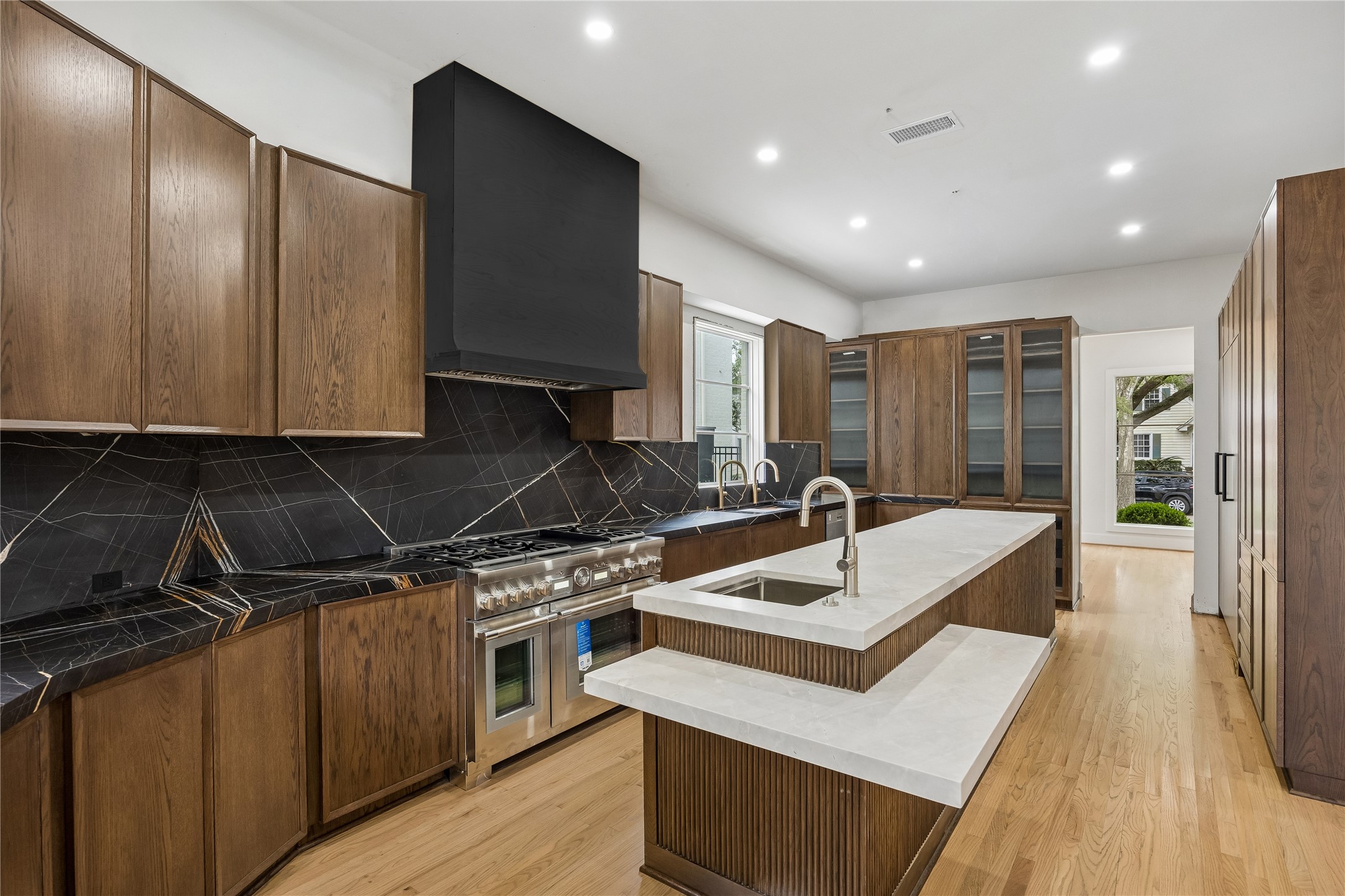 2320 North Boulevard Houston, TX 77098 - Photo 18 of 43