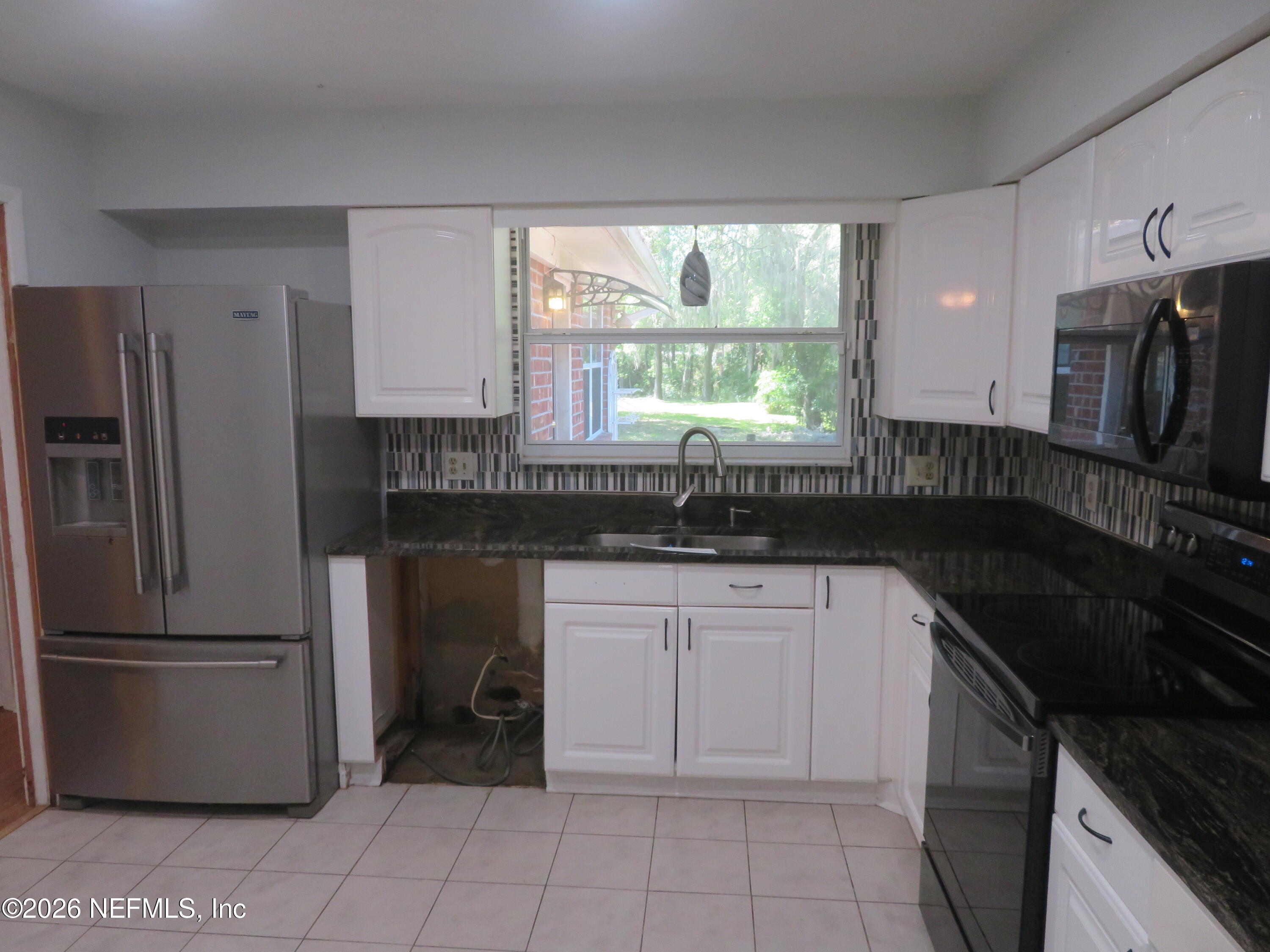 5302 Hickson Road Jacksonville, FL 32207 - Photo 5 of 41 IMG_5082
