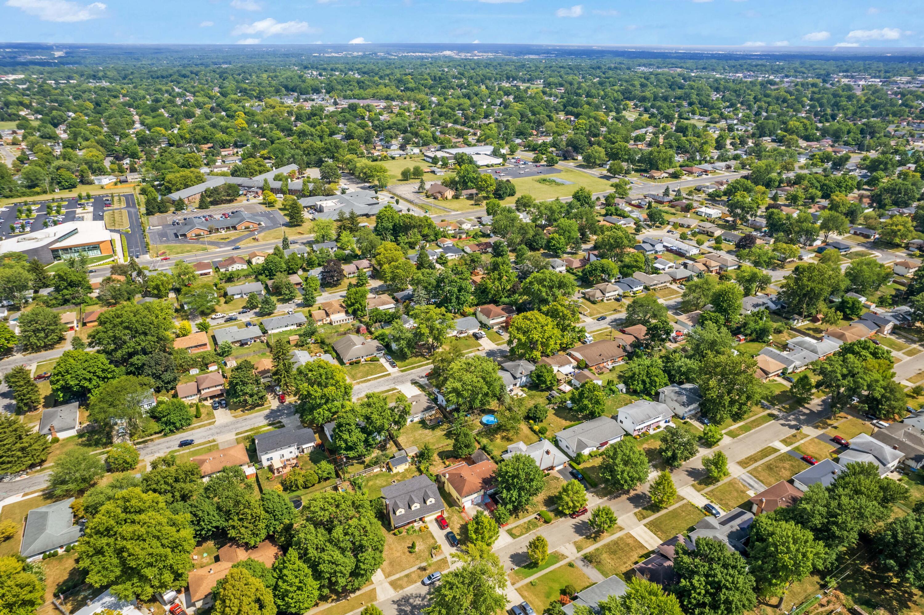 5546 Redwood Road Columbus, OH 43229 - Photo 63 of 66 63-print-DJI_0052
