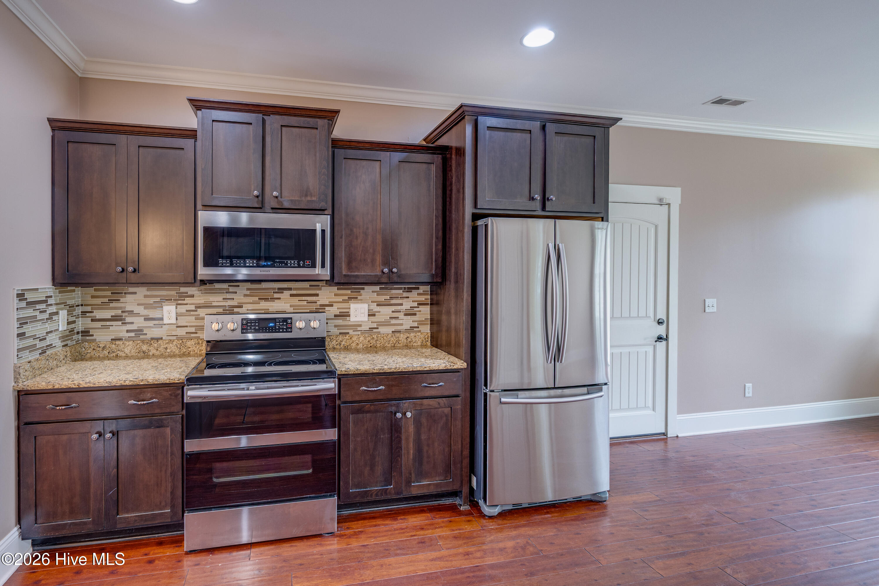 400 Belvedere Drive Holly Ridge, NC 28445 - Photo 14 of 42 Kitchen 5