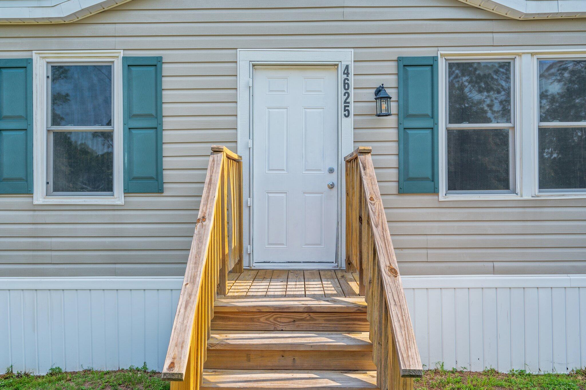 4625 Canary Way Crestview, FL 32539 - Photo 3 of 35