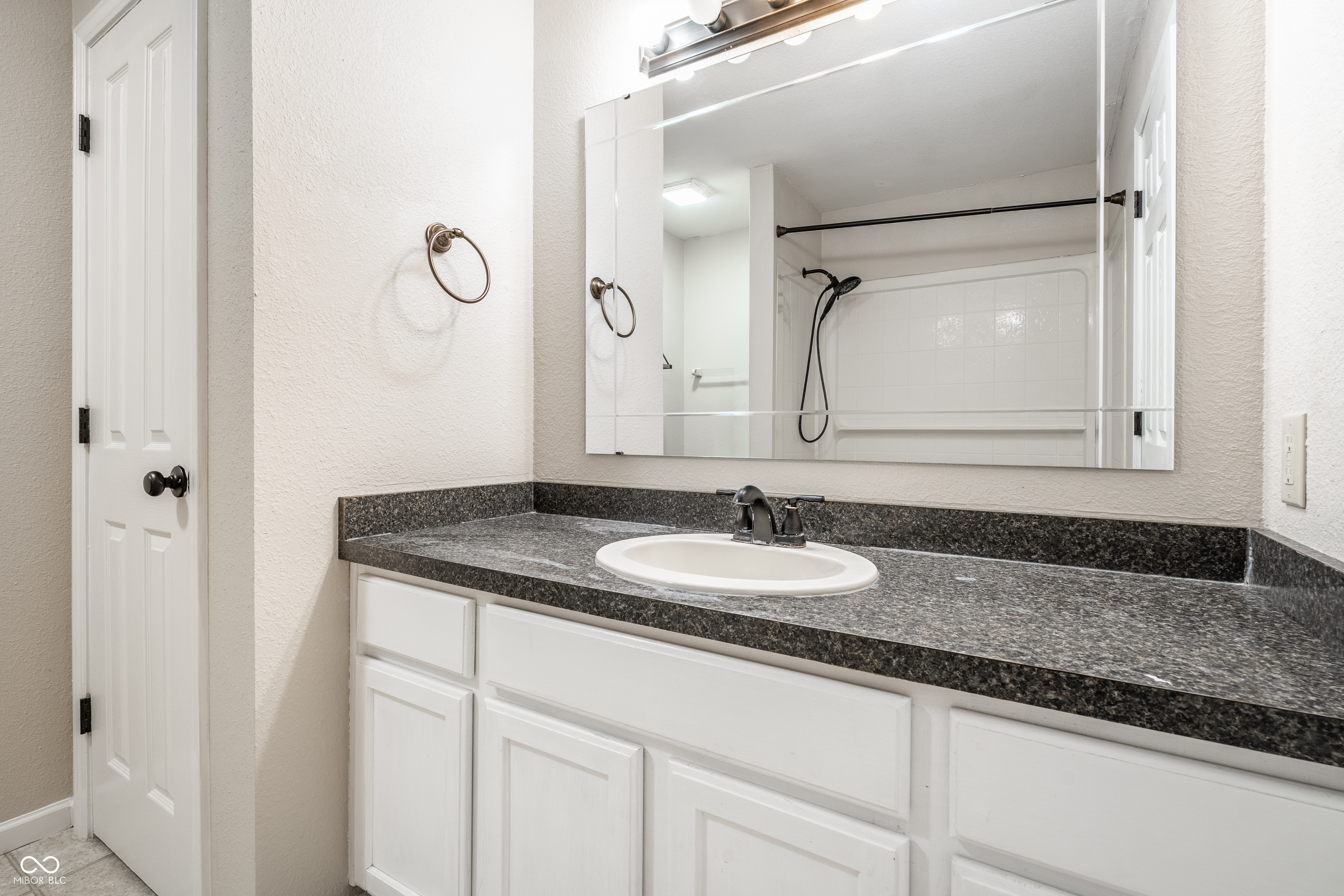 9842 Herald Square Fishers, IN 46038 - Photo 19 of 38 Gallery Image 19