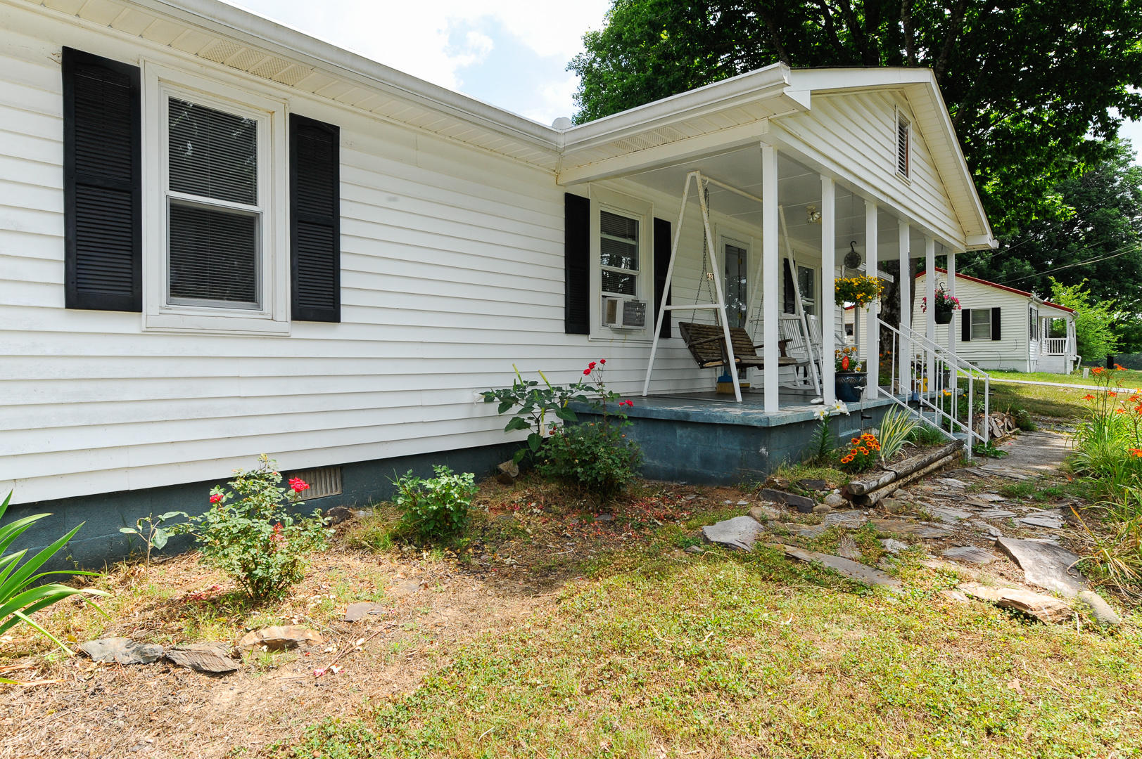 427 Roddy Branch Road Rockford, TN 37853 - Photo 5 of 37 _DSC4478