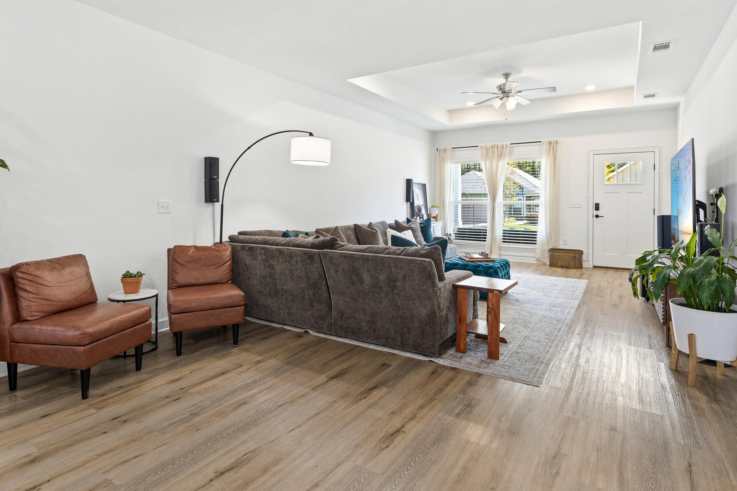 65 Marsh Landing North Freeport, FL 32439 - Photo 6 of 35 a living room with furniture