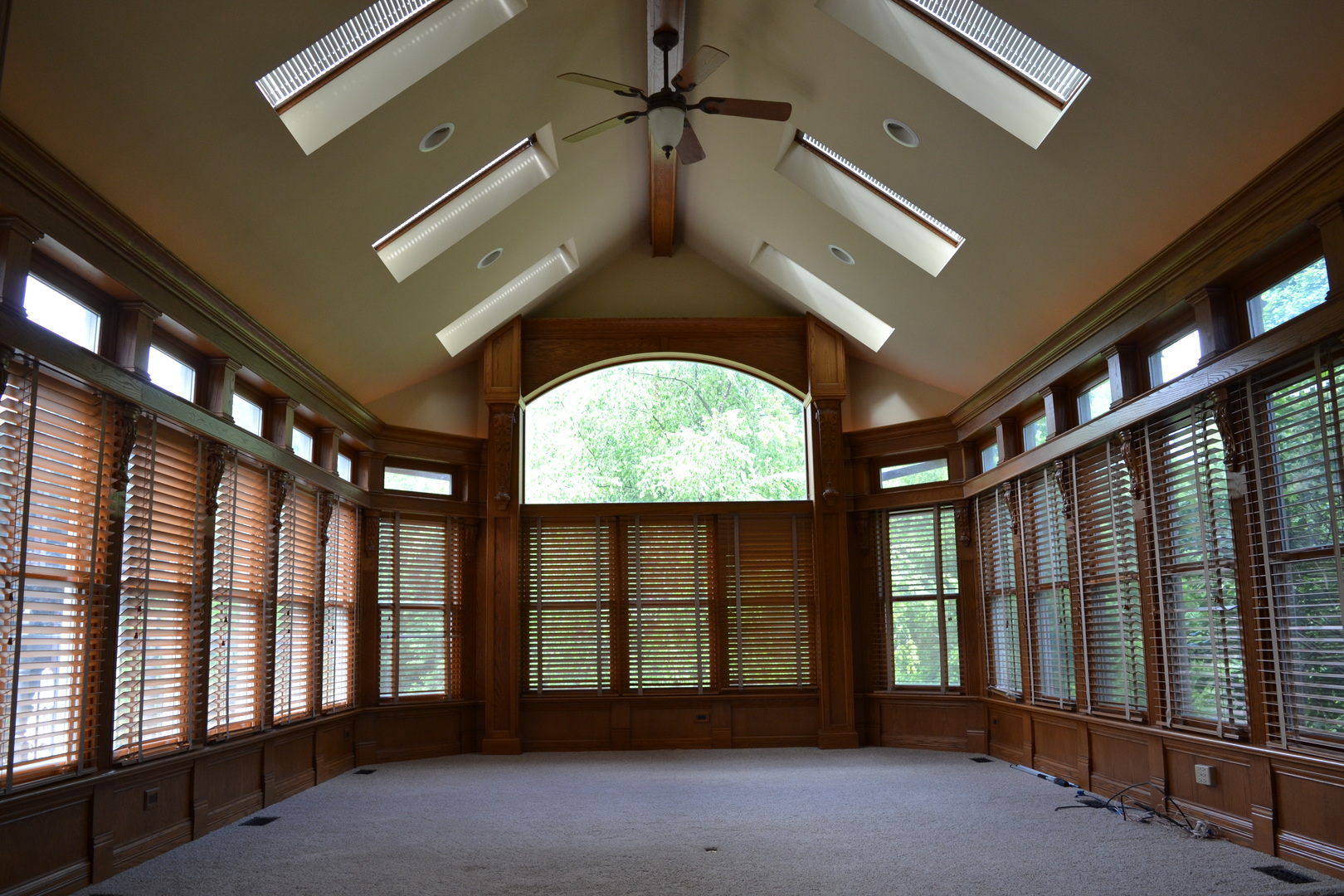 9N313 Muirhead Road Elgin, IL 60124 - Photo 4 of 61