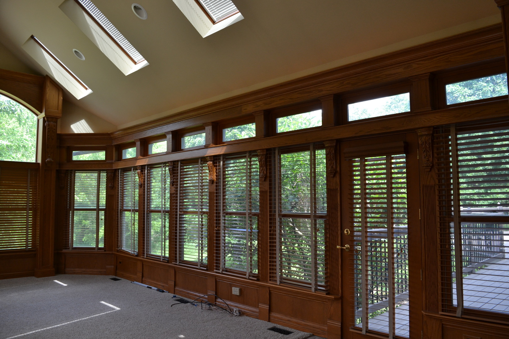 9N313 Muirhead Road Elgin, IL 60124 - Photo 6 of 61 a view of an entryway