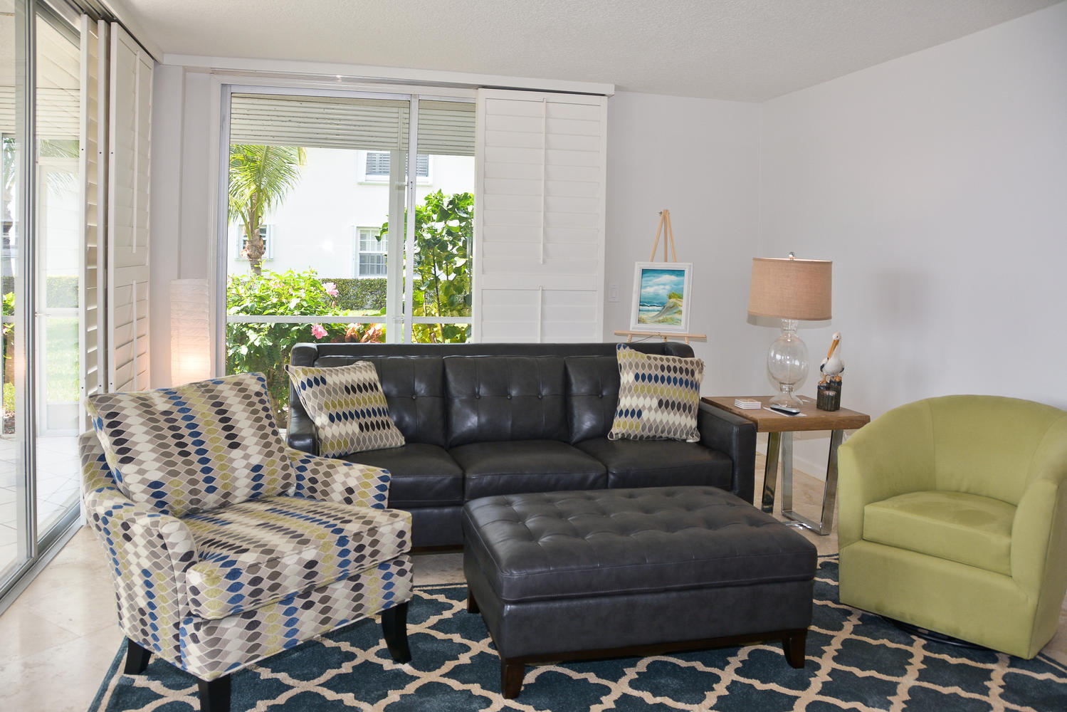 1071 Sugar Sands Boulevard, Unit 2 Singer Island, FL 33404 - Photo 5 of 18 1071 Sugar Sands Blvd living.jpg
