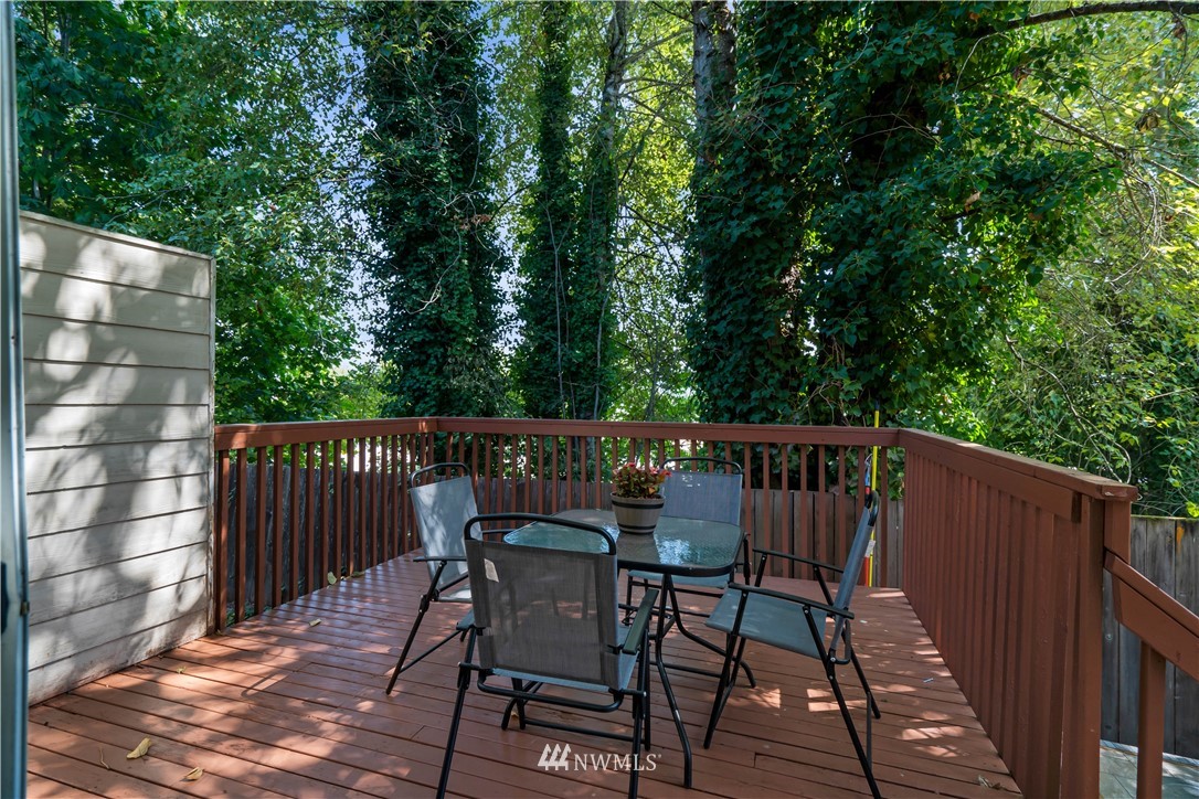 404 Taylor Avenue Northwest, Unit B Renton, WA 98057 - Photo 14 of 20 Gallery Image 14