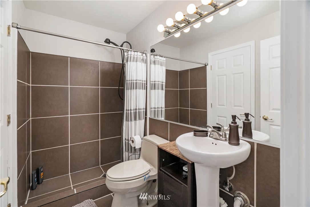 404 Taylor Avenue Northwest, Unit B Renton, WA 98057 - Photo 15 of 20 Gallery Image 15