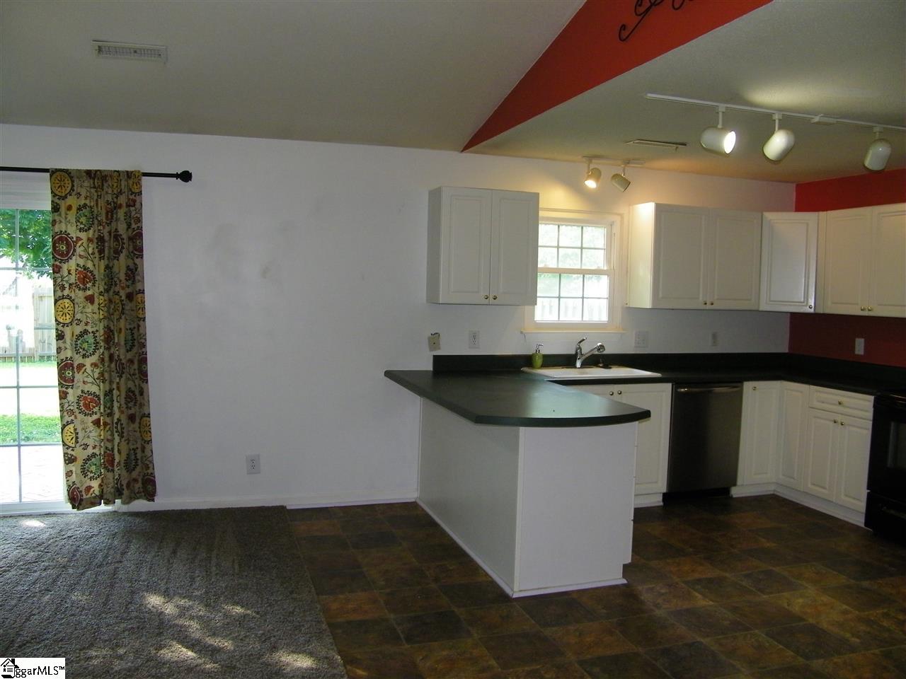 210 Bright Morning Lane Fountain Inn, SC 29644 - Photo 8 of 34 Gallery Image 8
