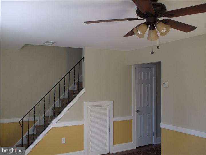 77 Stonegate Road Quakertown, PA 18951 - Photo 5 of 16 Living Room