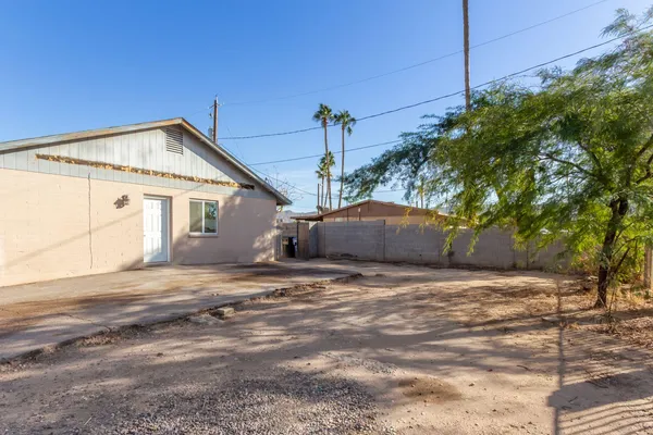 $1,395 | 6417 South 10th Street, Unit 1, Phoenix, AZ 85042