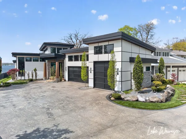 $6,500,000 | 11199 North E Wawasee Drive, Syracuse, IN 46567