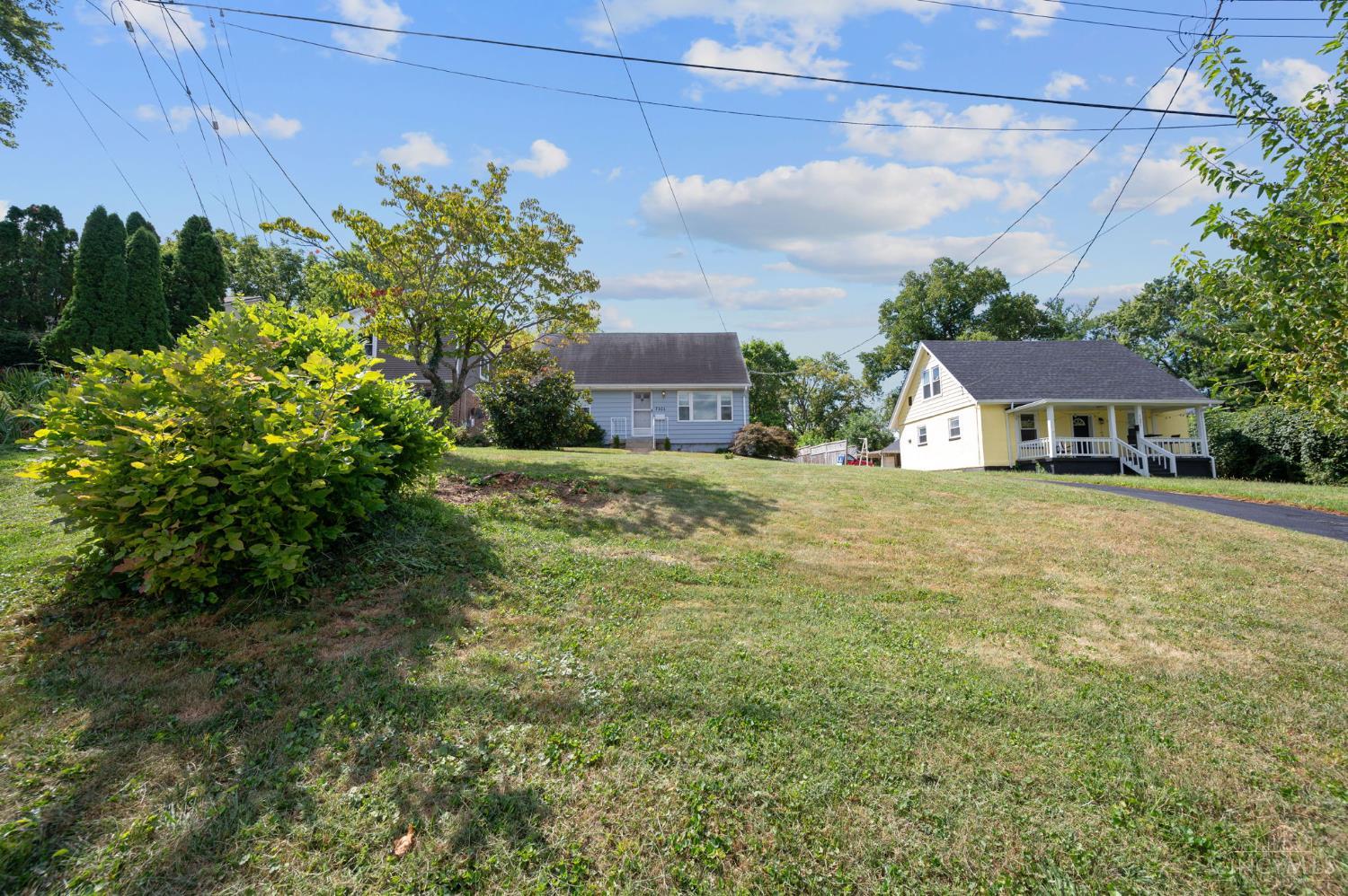 7101 Dunn Road Cincinnati, OH 45230 - Photo 3 of 50
