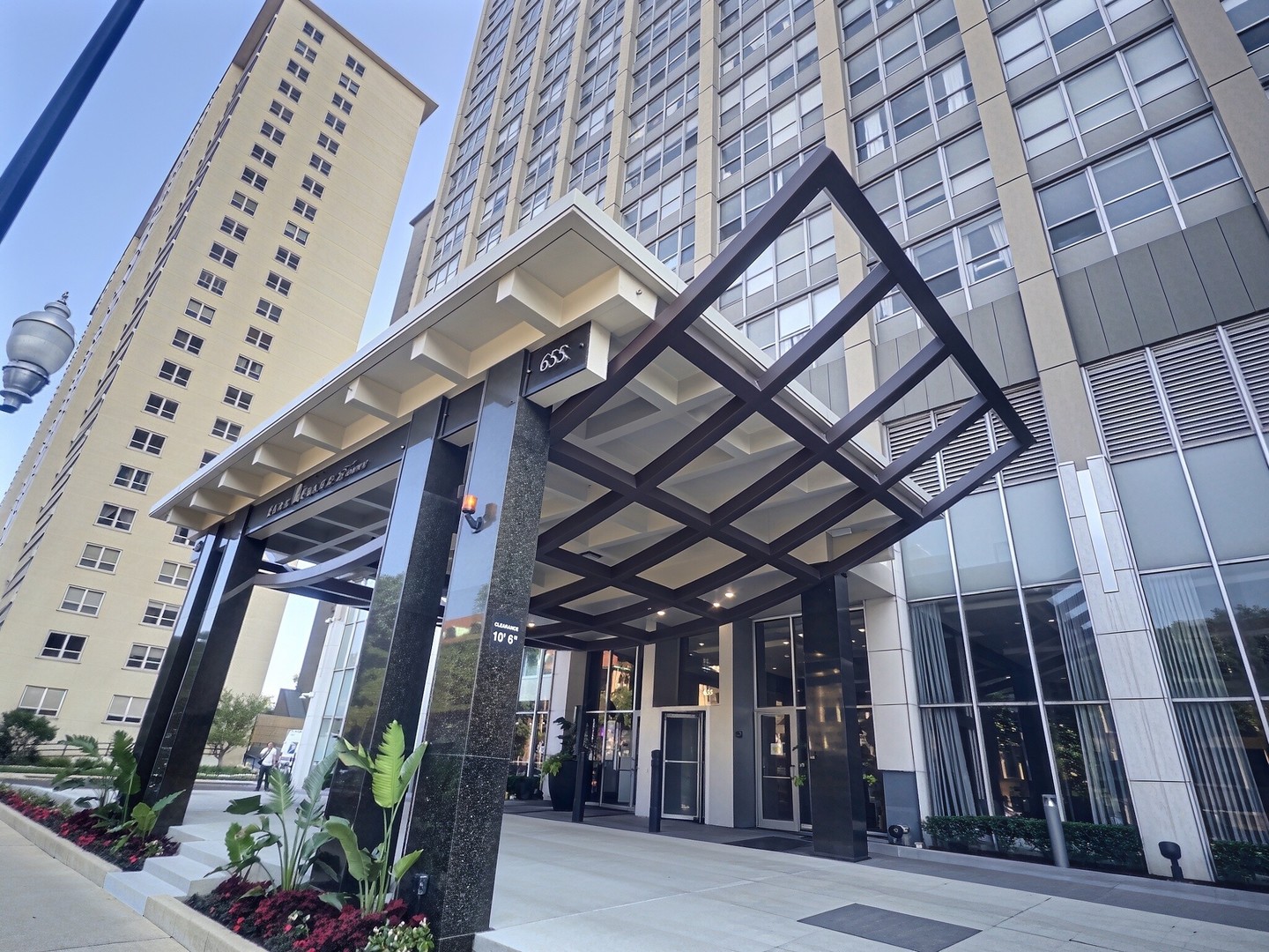 655 West Irving Park Road, Unit 716 Chicago, IL 60613 - Photo 1 of 31