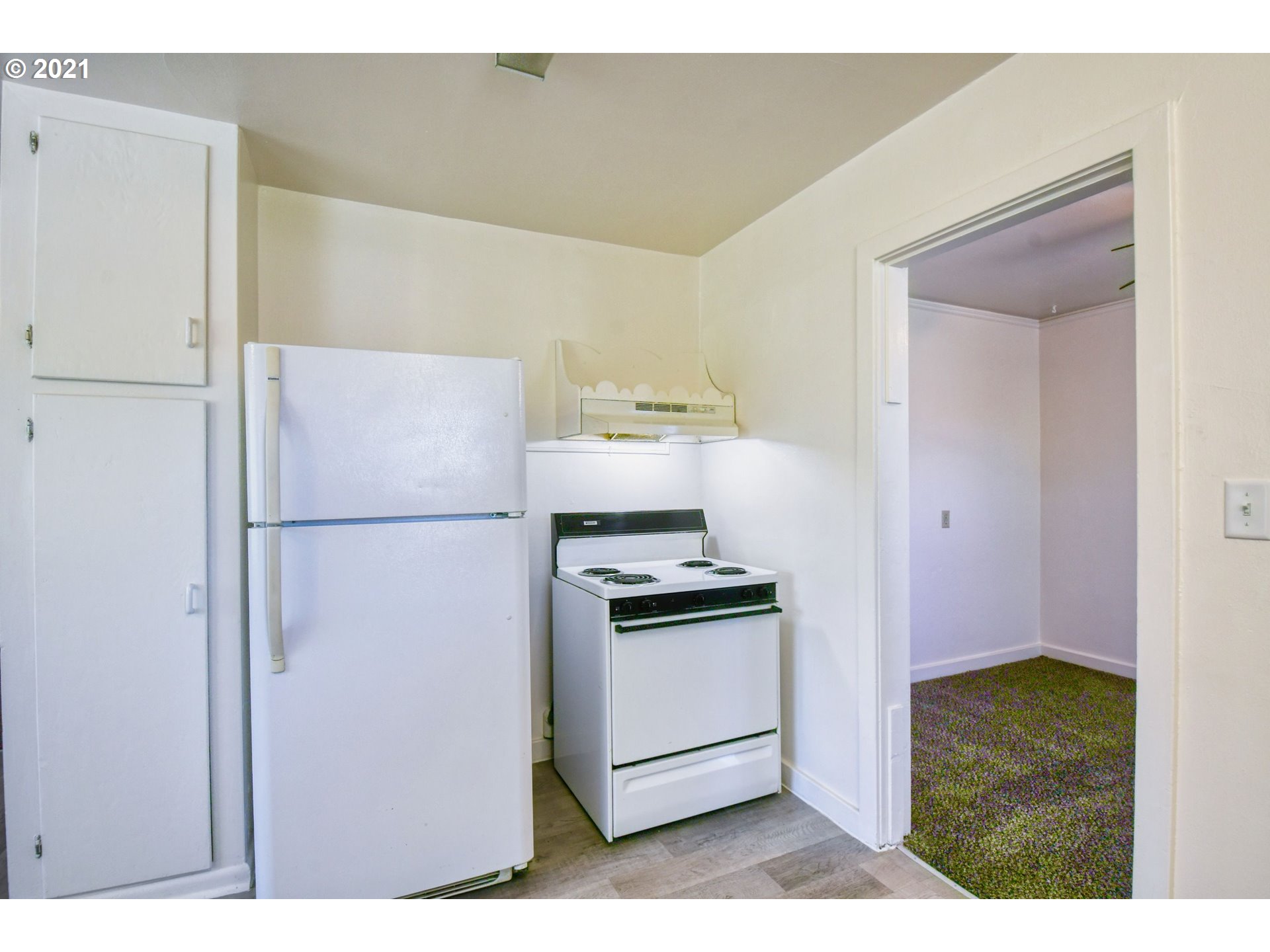 212 Southeast Isaac Avenue Pendleton, OR 97801 - Photo 12 of 32 Gallery Image 12