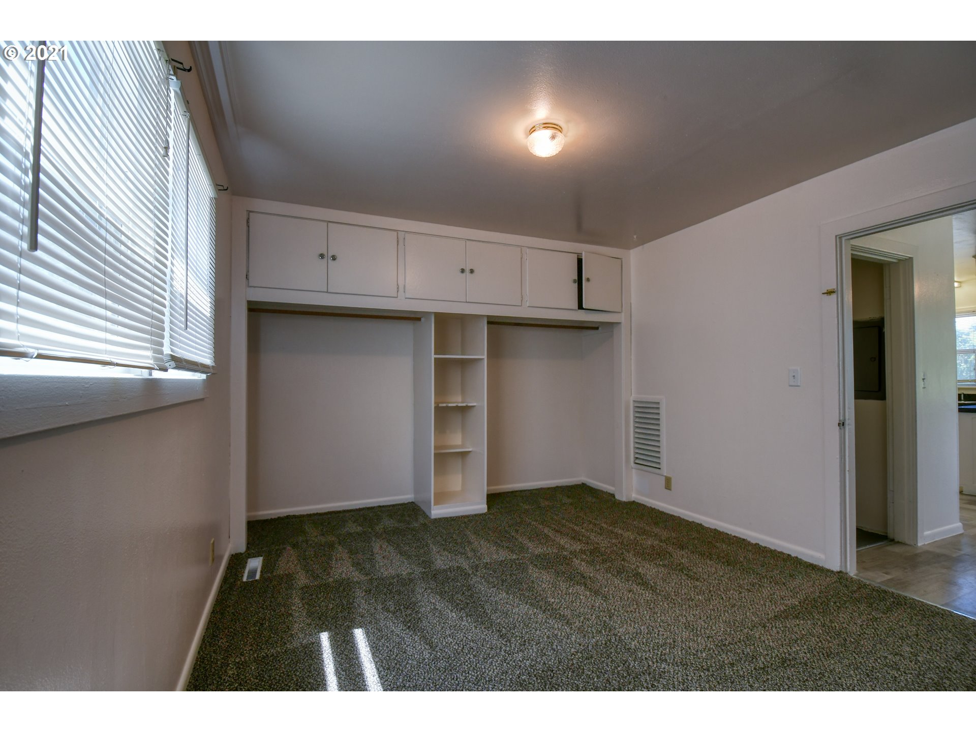 212 Southeast Isaac Avenue Pendleton, OR 97801 - Photo 15 of 32 Gallery Image 15