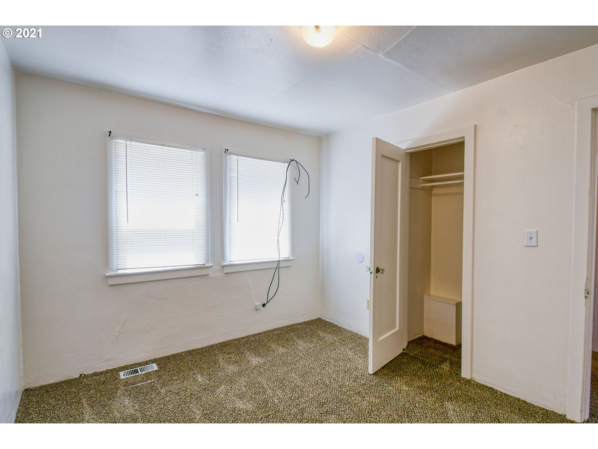212 Southeast Isaac Avenue Pendleton, OR 97801 - Photo 21 of 32 Gallery Image 21