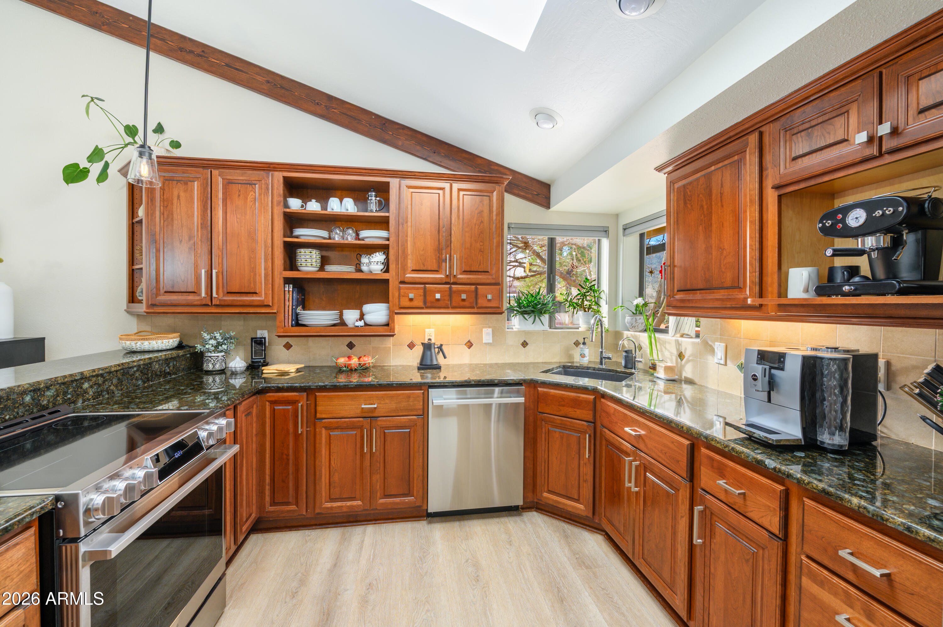 190 Creek Rock Road Sedona, AZ 86351 - Photo 13 of 41 Kitchen with abundant counter space