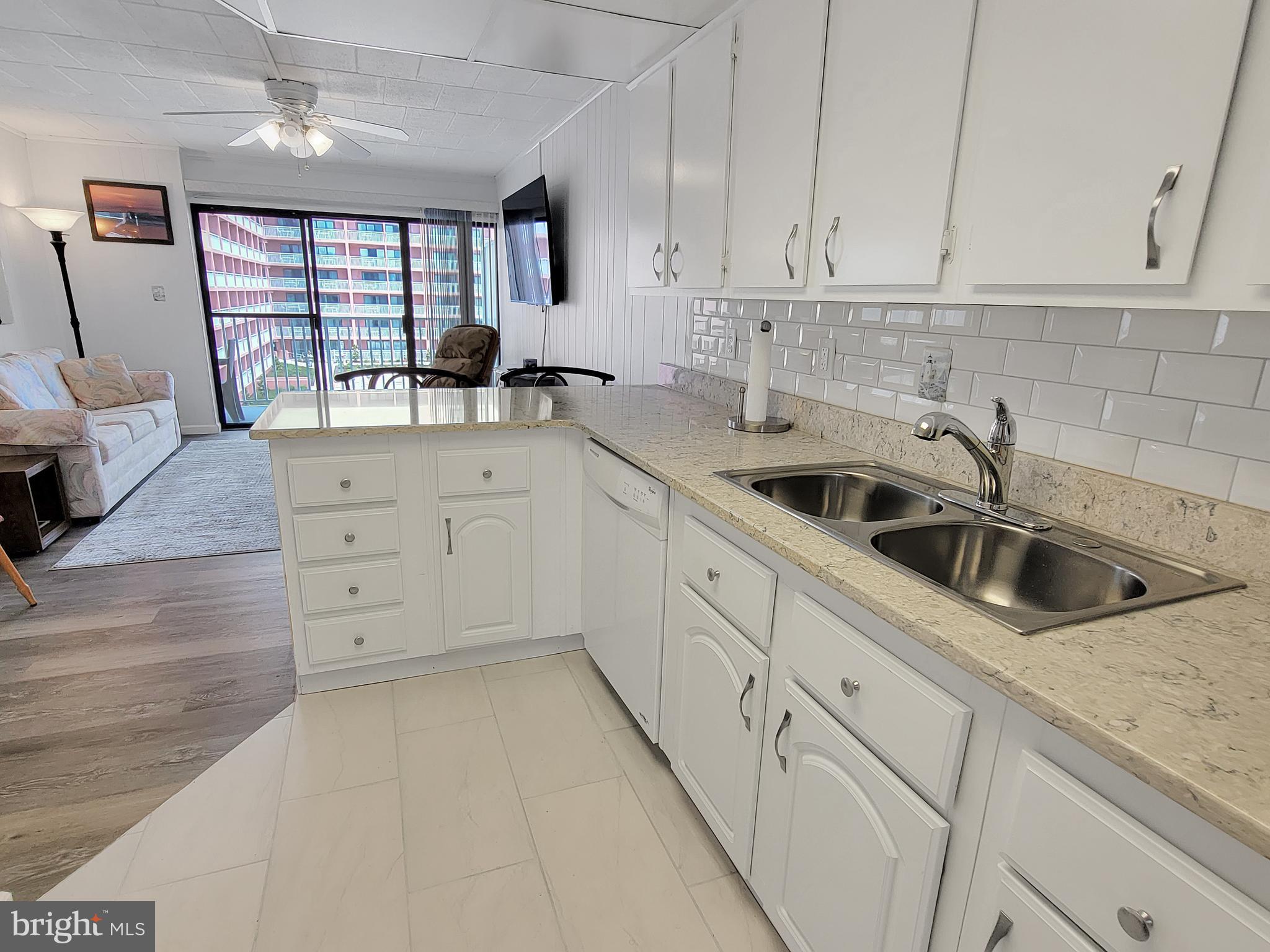 3 66th Street, Unit 401 Ocean City, MD 21842 - Photo 5 of 28