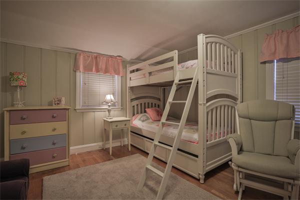 22 Foster Road Bedford, MA 01730 - Photo 12 of 17 Gallery Image 12