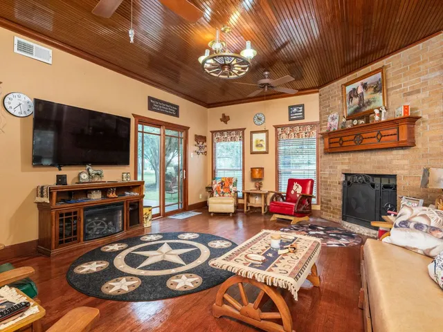 $1,190,000 | 1065 Private Road 7041, Elgin, TX 78621