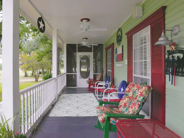 $1,190,000 | 1065 Private Road 7041, Elgin, TX 78621