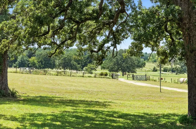 $1,190,000 | 1065 Private Road 7041, Elgin, TX 78621