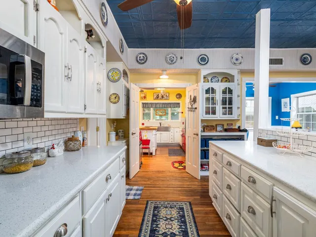 $1,190,000 | 1065 Private Road 7041, Elgin, TX 78621