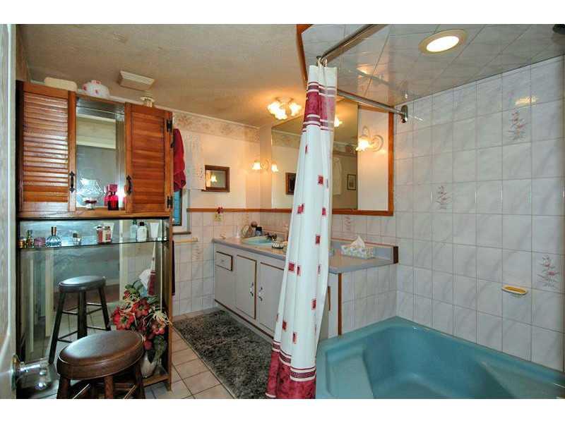 300 Gass Road Pittsburgh, PA 15229 - Photo 14 of 25 Full Bath. The Hall Bath features a soaking tub/shower, double sinks and linen closet.