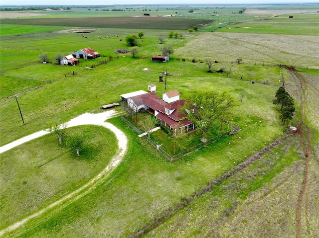 $1,145,400 | 875 County Road 218, Gatesville, TX 76528