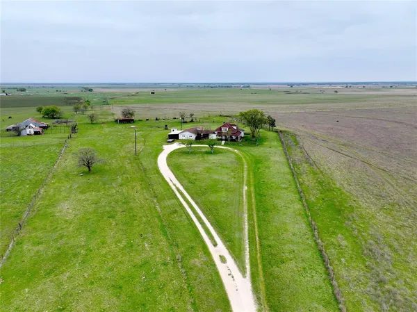 $1,145,400 | 875 County Road 218, Gatesville, TX 76528