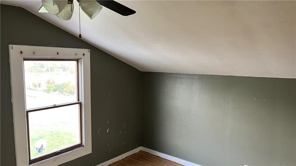 402.5 North 10th Street Apollo, PA 15613 - Photo 8 of 9 an empty room with a window