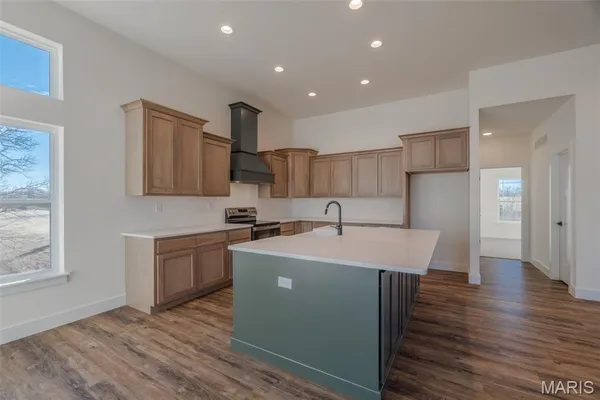 $670,000 | 21 Saratoga Spgs Drive, Silex, MO 63377