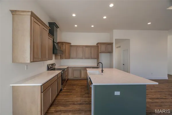 $670,000 | 21 Saratoga Spgs Drive, Silex, MO 63377