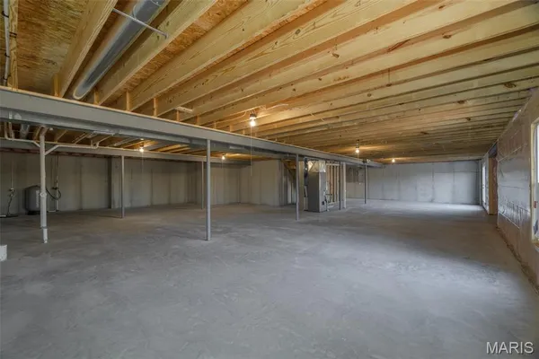 $670,000 | 21 Saratoga Spgs Drive, Silex, MO 63377