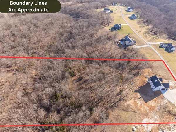 $670,000 | 21 Saratoga Spgs Drive, Silex, MO 63377