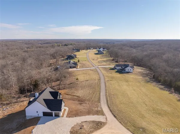 $670,000 | 21 Saratoga Spgs Drive, Silex, MO 63377