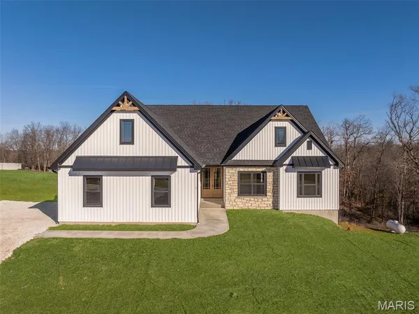 $670,000 | 21 Saratoga Spgs Drive, Silex, MO 63377