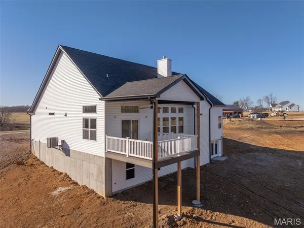 $670,000 | 21 Saratoga Spgs Drive, Silex, MO 63377