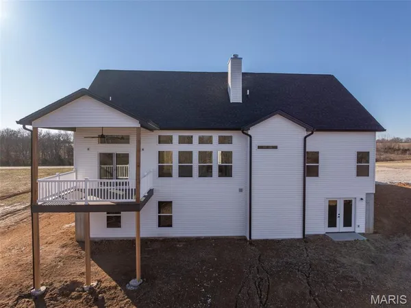 $670,000 | 21 Saratoga Spgs Drive, Silex, MO 63377