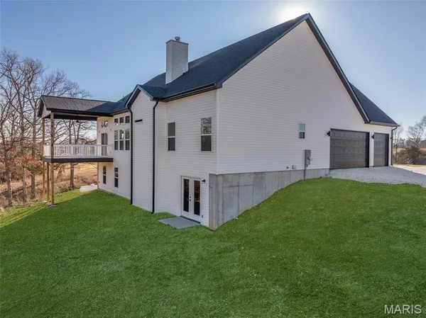 $670,000 | 21 Saratoga Spgs Drive, Silex, MO 63377